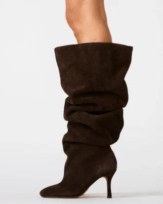 Allison em camurça castanha