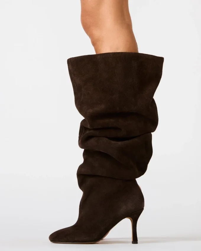 Allison em camurça castanha Allison em camurça castanha