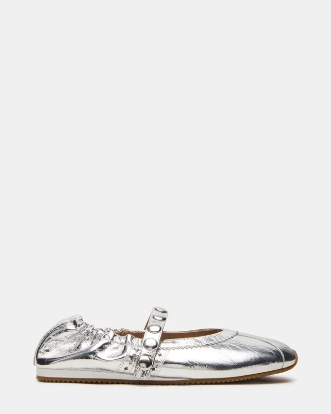 Anaya Tachas em Couro Prateado Anaya Tachas em Couro Prateado