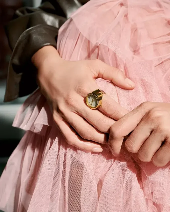 Anel-relógio branco