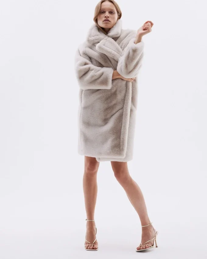 Annie Branco Annie Branco