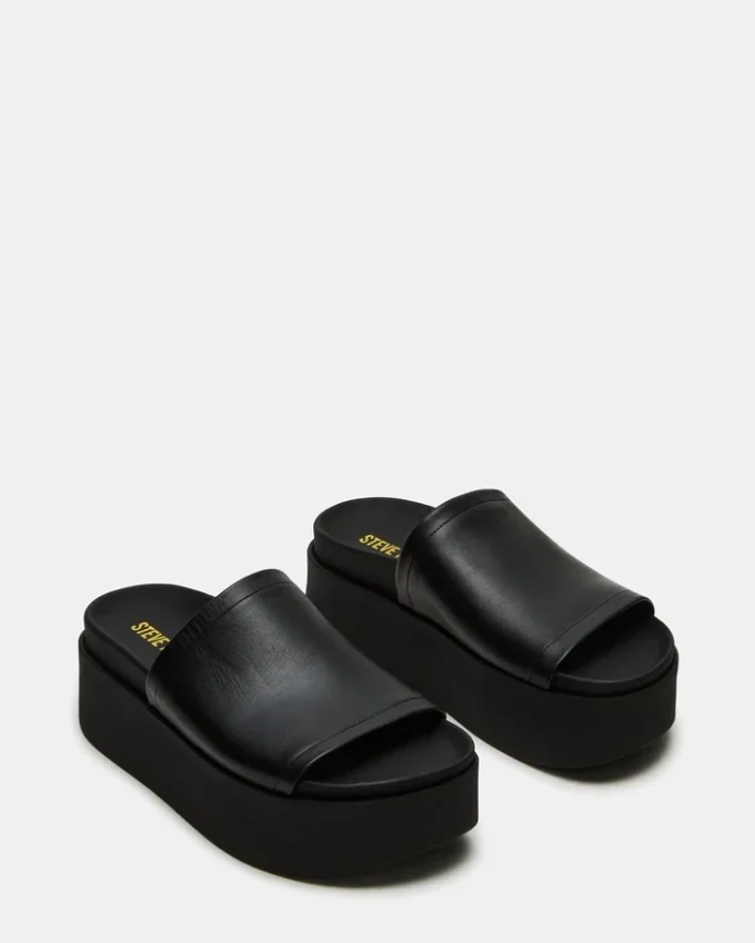 Arwen em couro preto