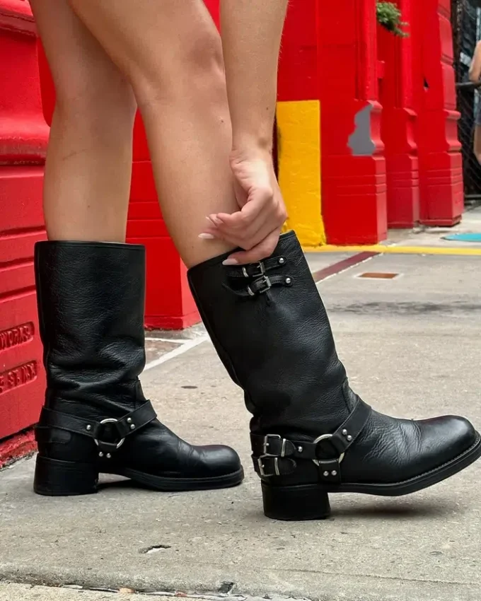 Astor em couro preto