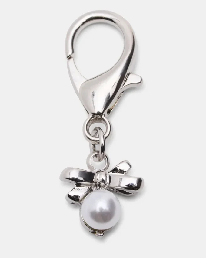 Atacadores e pingentes para sapatos pretos