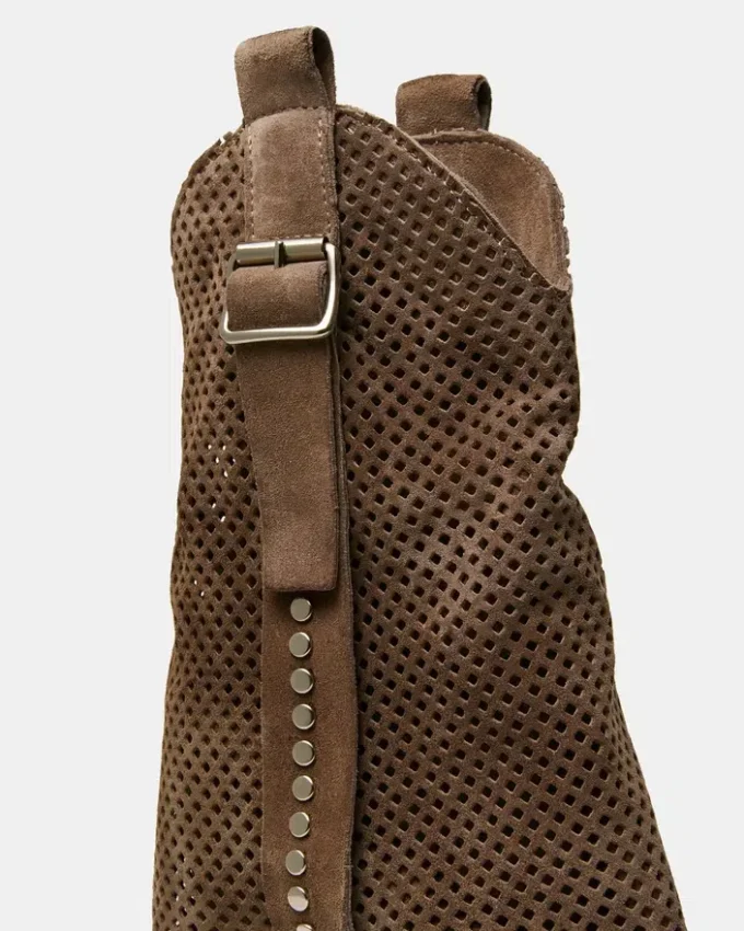 Aubrielle em camurça cinza-escura