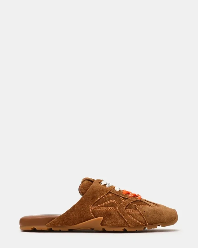 Aziel Mule em camurça castanha