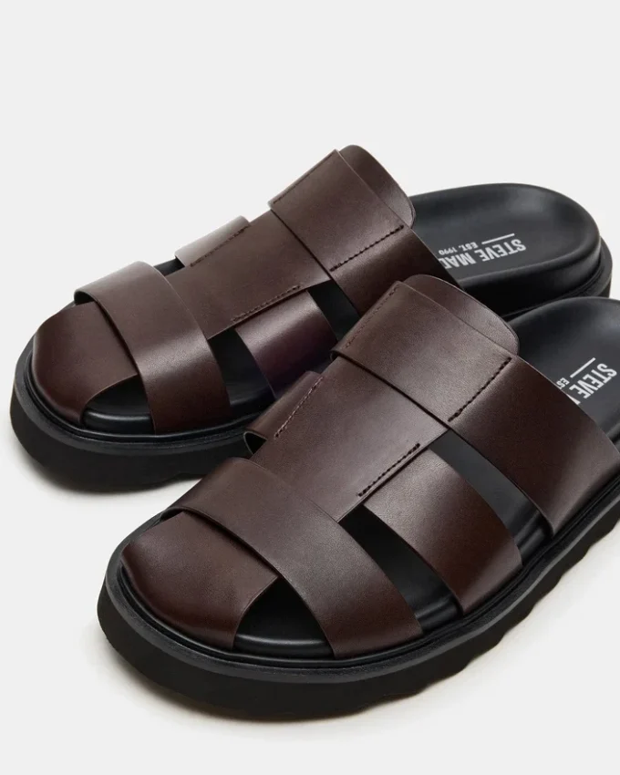 Blazet em couro castanho