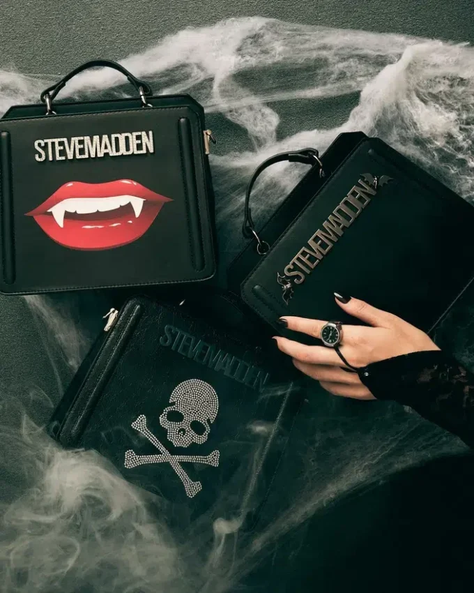 Bolsa Evelyn Skull Preta