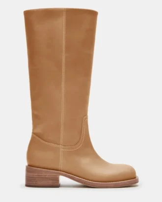 Bota Riggs Banana em couro, cano largo Bota Riggs Banana em couro, cano largo