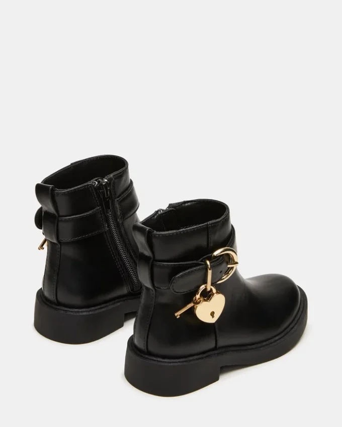 Botas pretas com fecho para crianças