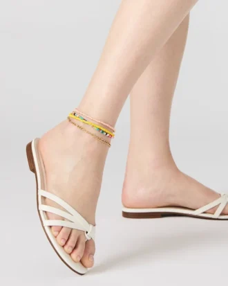 Calissi em couro branco