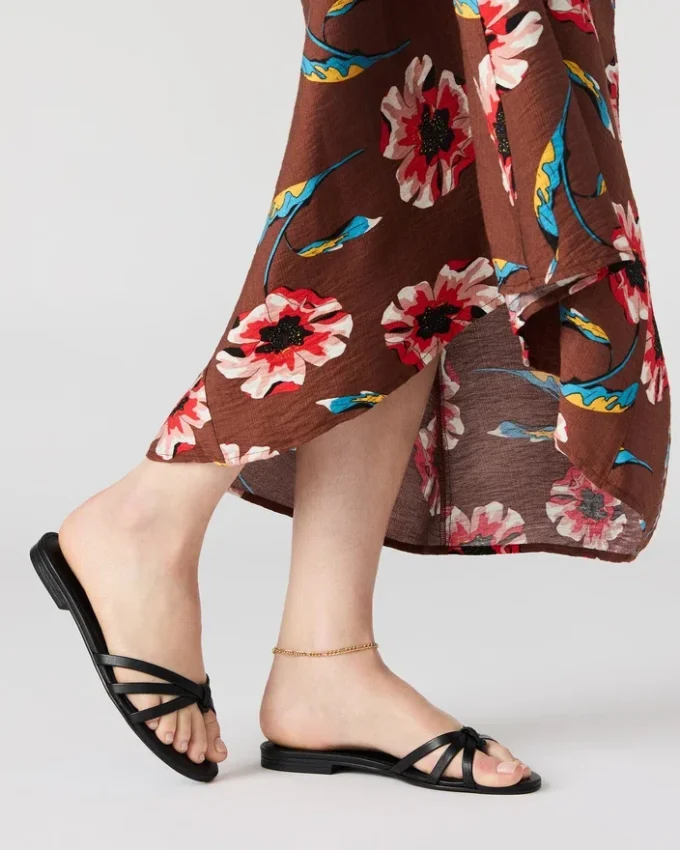 Calissi em couro preto