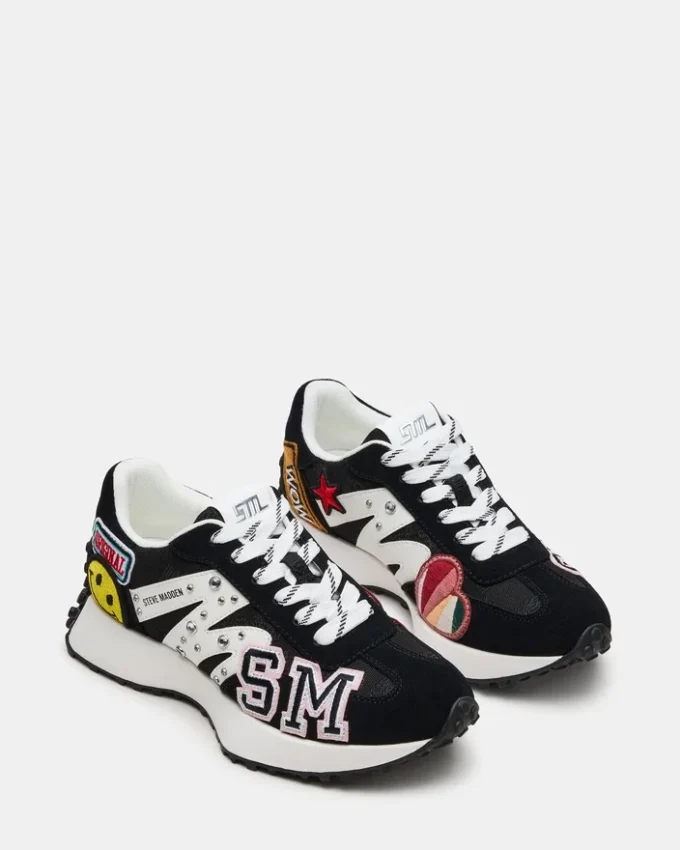 Campo Preto com vários remendos