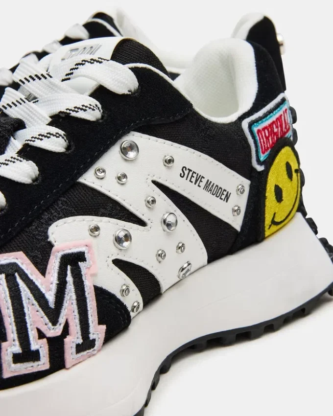 Campo Preto com vários remendos