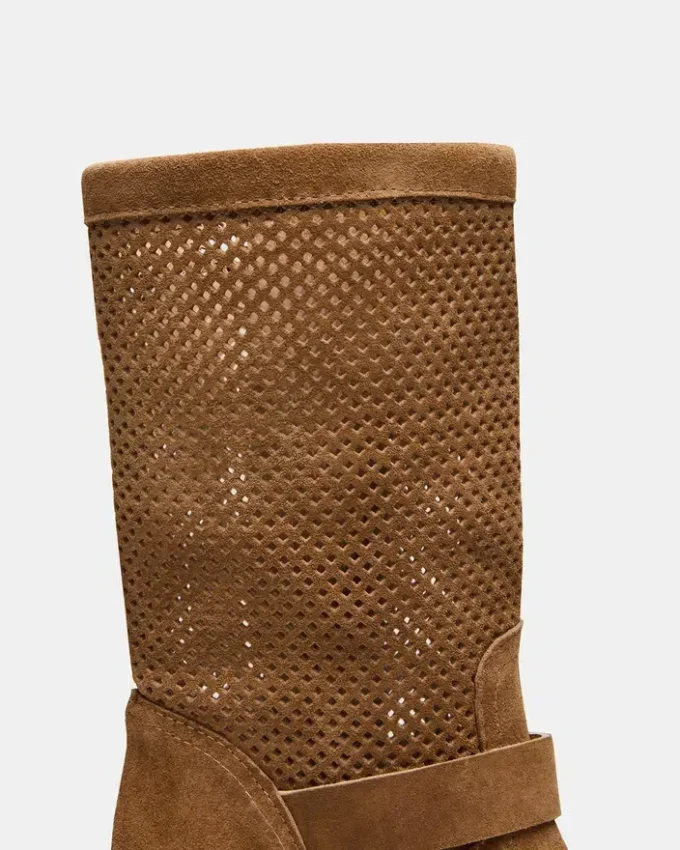 Camurça Castanha Lark