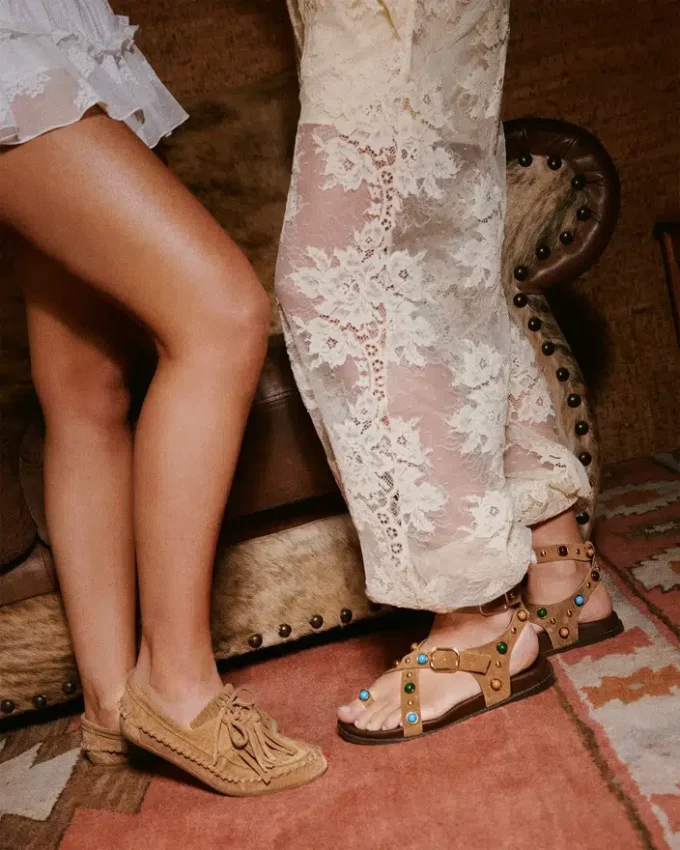 Camurça cinza-claro