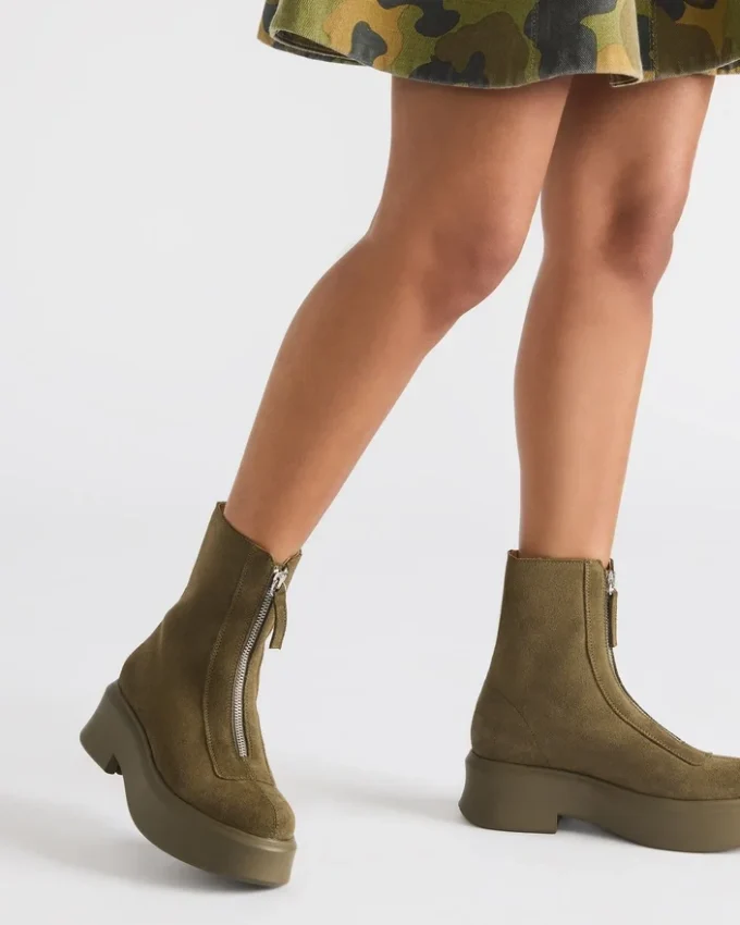 Camurça Jones Olive