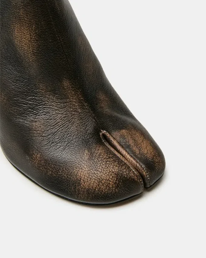 Caro Brown Distressed Caro Brown Distressed