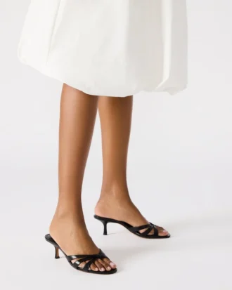 Cary em couro preto Cary em couro preto