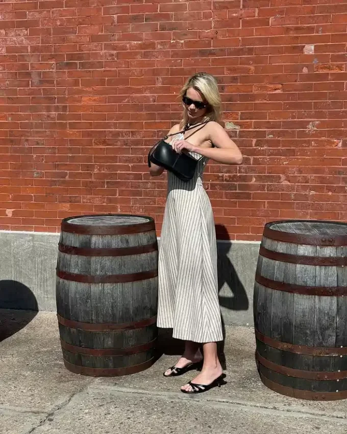 Cary em couro preto Cary em couro preto