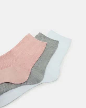 Conjunto de 3 pares de meias curtas Conjunto de 3 pares de meias curtas