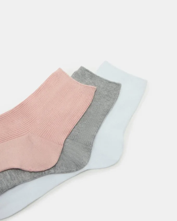 Conjunto de 3 pares de meias curtas Conjunto de 3 pares de meias curtas