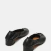 Cyra em couro preto Cyra em couro preto