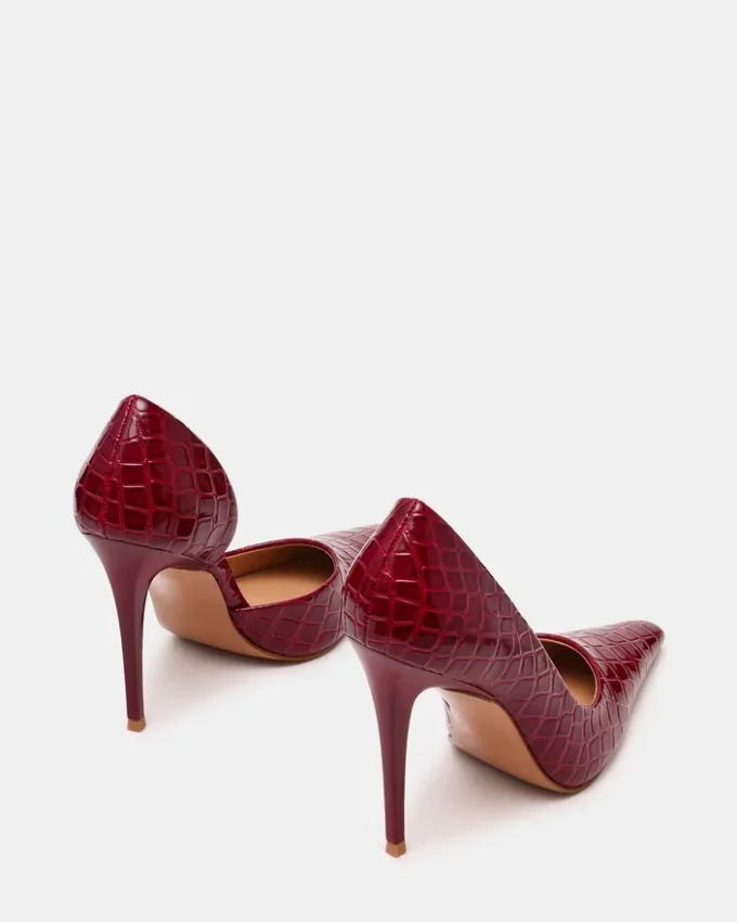 Elegante crocodilo vermelho Elegante crocodilo vermelho