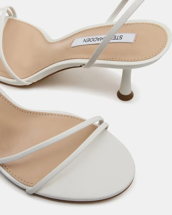 Eras em couro branco