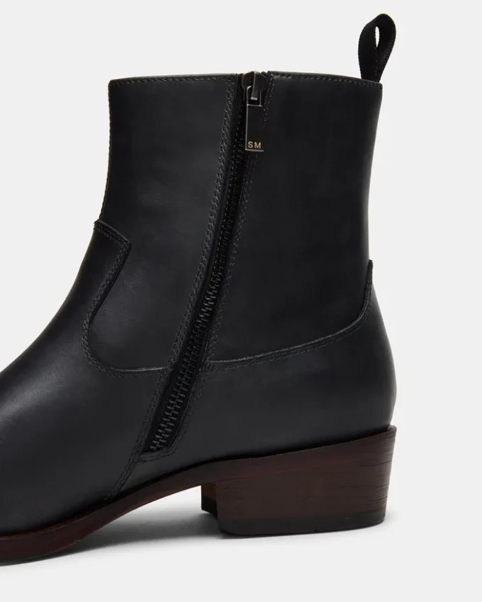 Hendrik em couro preto