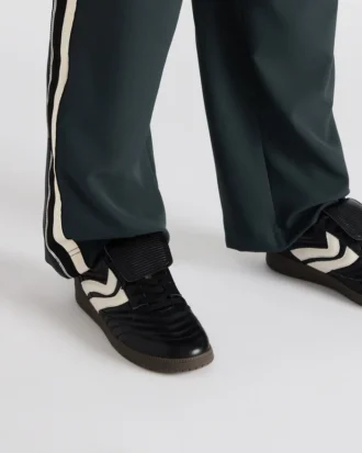 Janos Couro Preto Janos Couro Preto