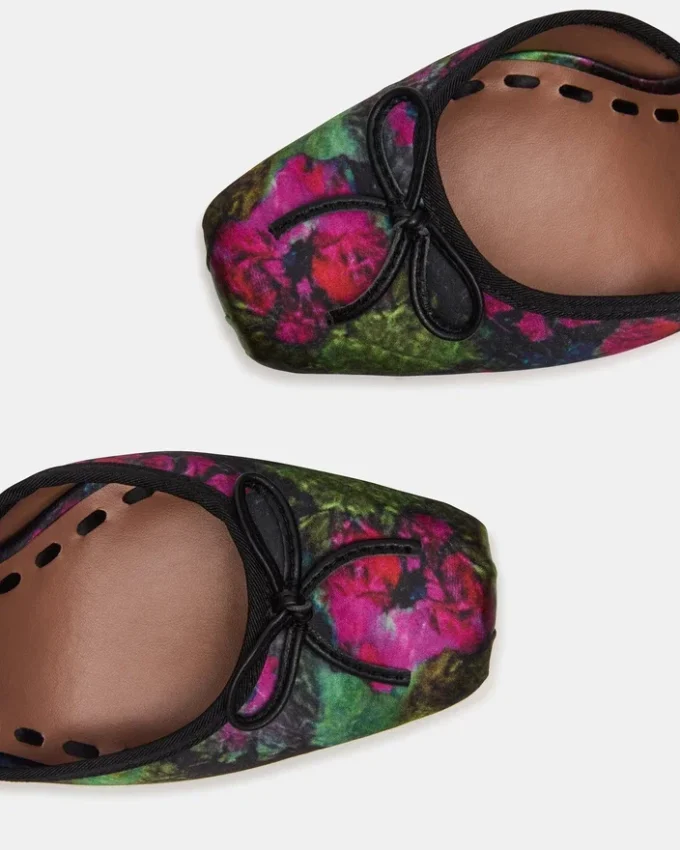 Larina Floral Satin Larina Floral Satin