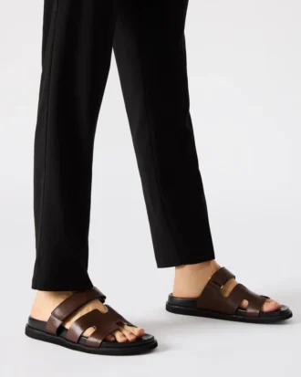 Maiven em couro castanho