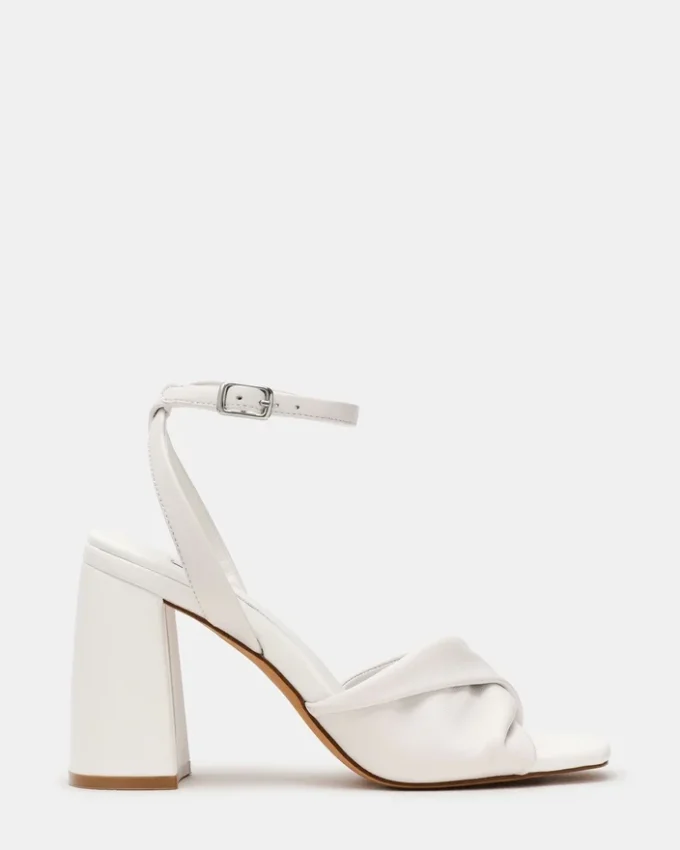 Mandy em couro branco Mandy em couro branco