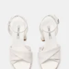 Mandy em couro branco Mandy em couro branco