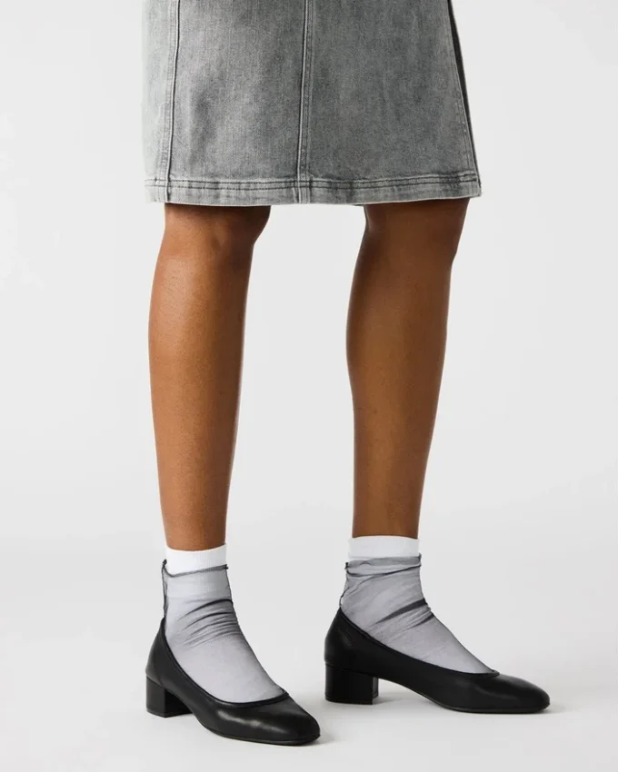 Mollie com lantejoulas prateadas Mollie com lantejoulas prateadas