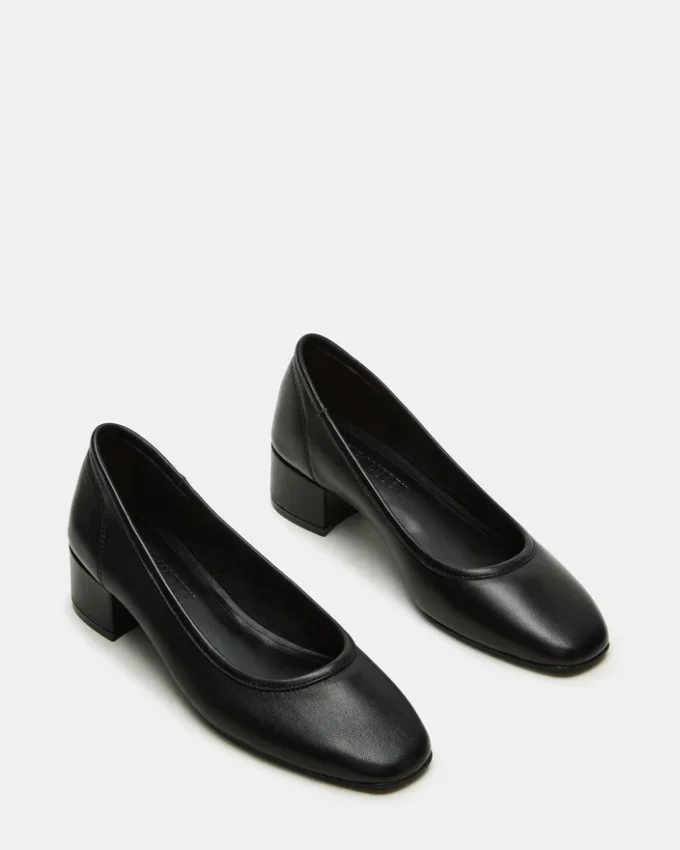 Mollie em couro preto Mollie em couro preto