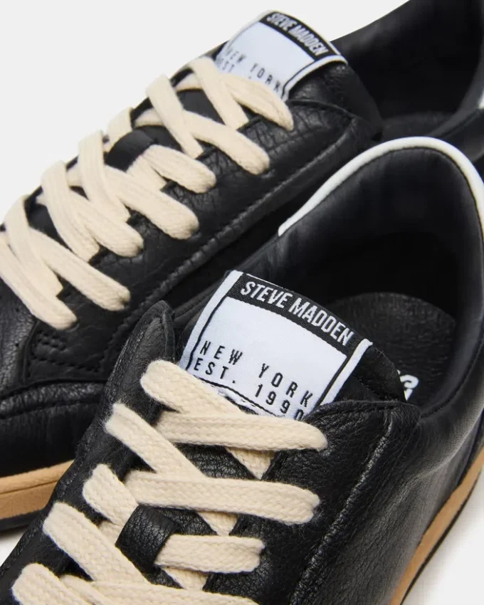 Prismo em couro preto