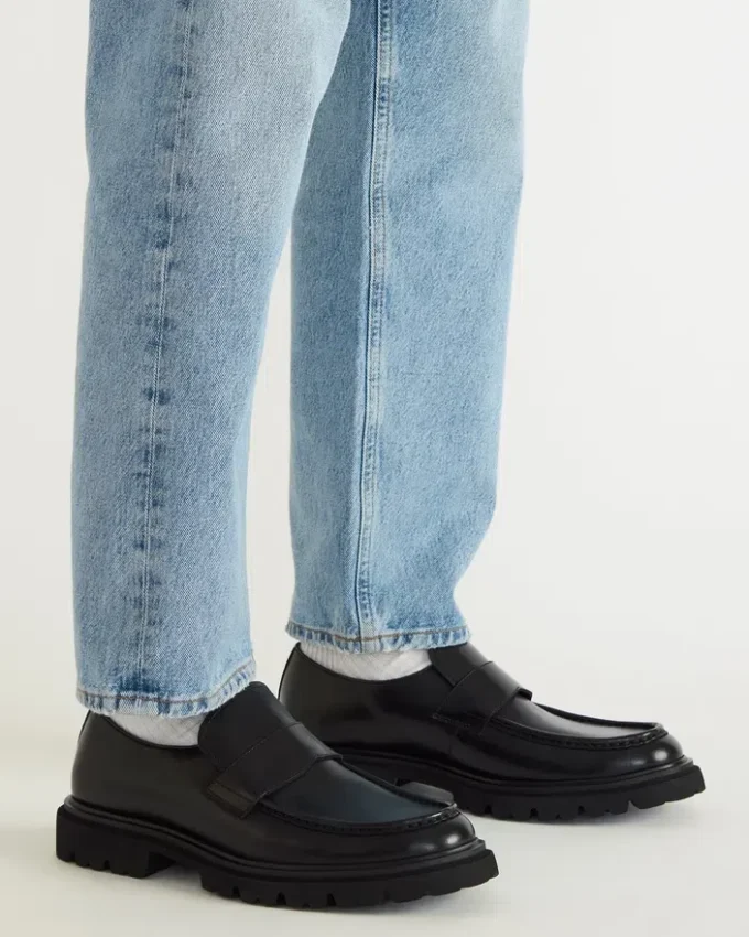 Radkin em couro preto Radkin em couro preto