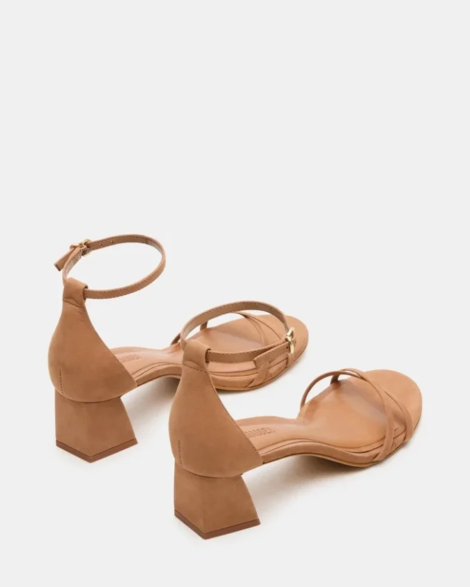 Rae em nubuck castanho