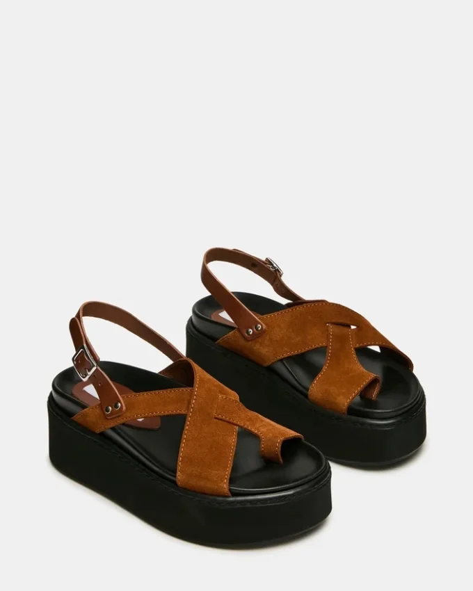 Rory em camurça castanha