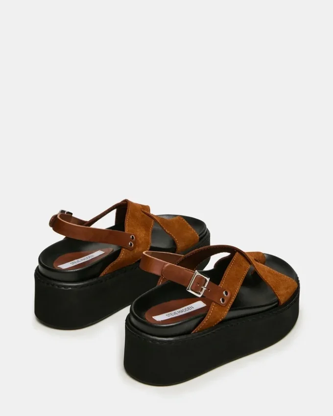 Rory em camurça castanha