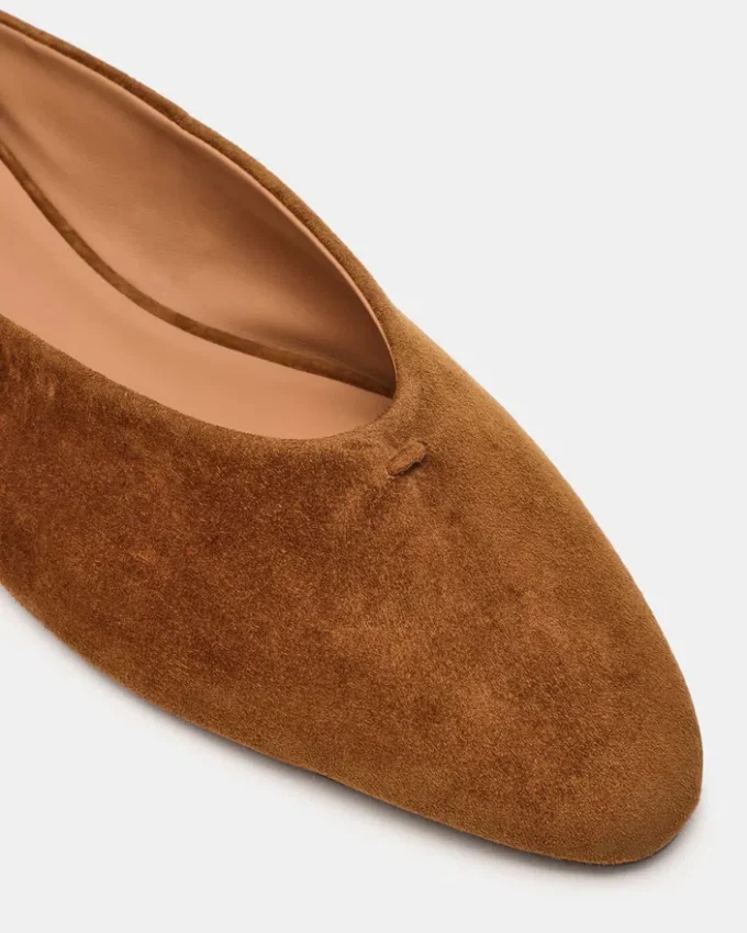 Sherman em camurça castanha