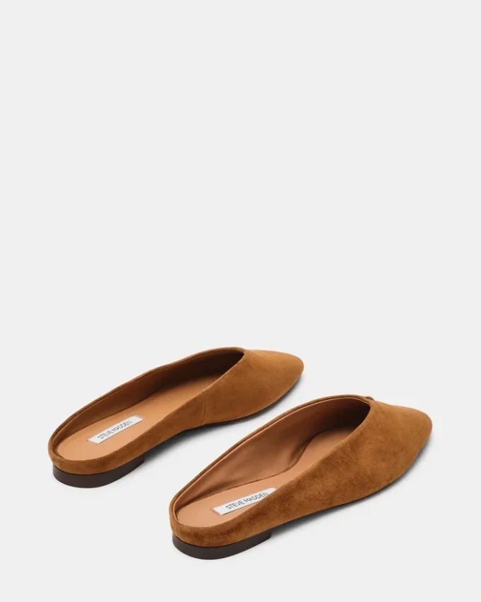 Sherman em camurça castanha