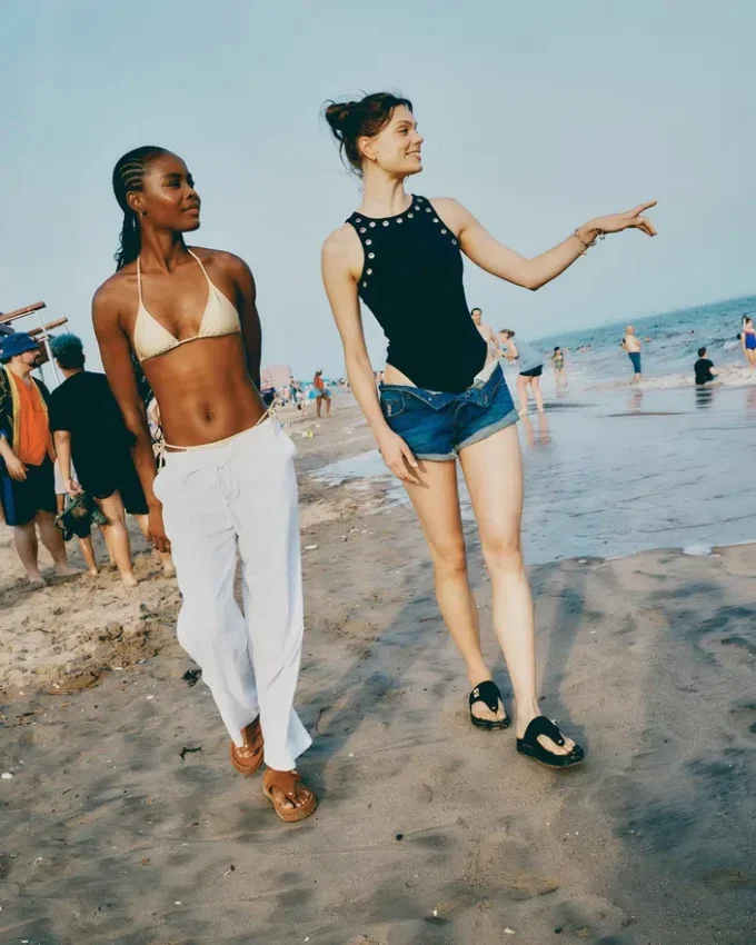 Body Nico com ilhós Preto