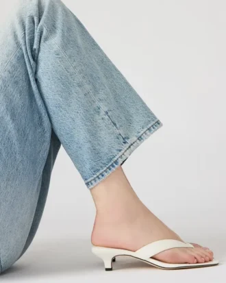 Tracie em couro branco