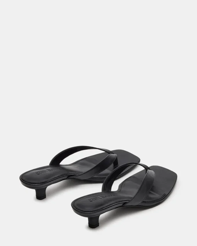 Tracie em couro preto