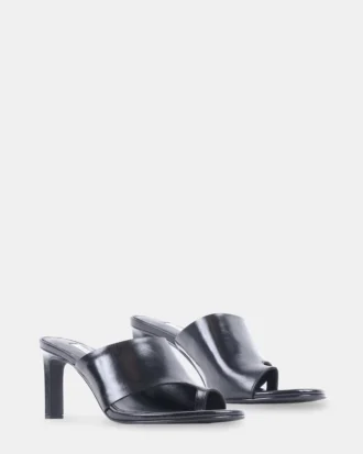 Valentin em couro preto