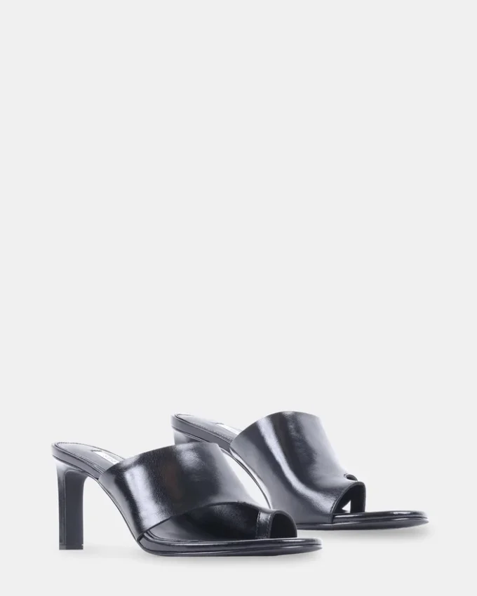 Valentin em couro preto